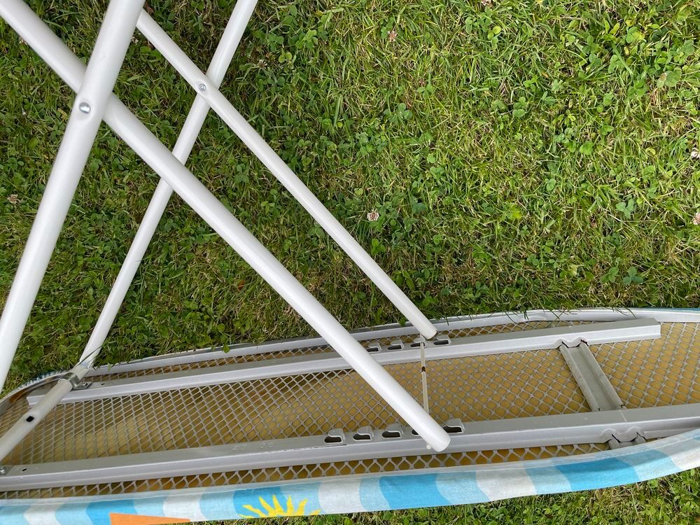 Petite planche &agrave; repasser Electroménager