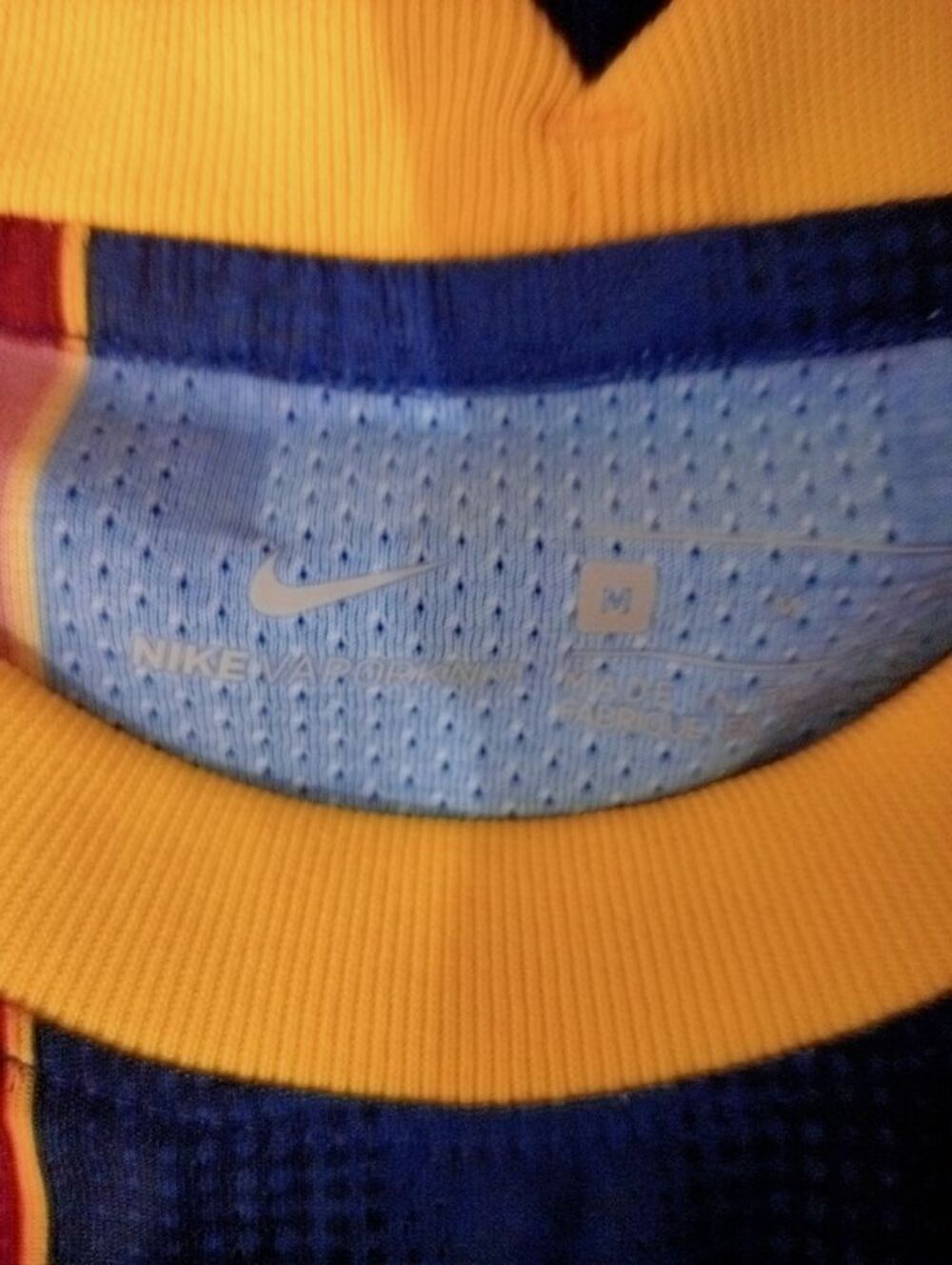 Lot maillot authentique Barcelone Vêtements