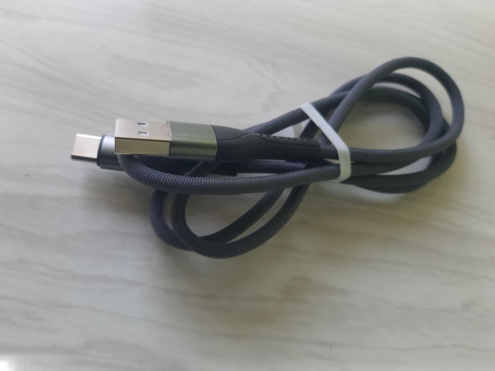 C&acirc;ble USB-c 3A Neuf Longueur 1m jamais servi 4€ Audio et hifi