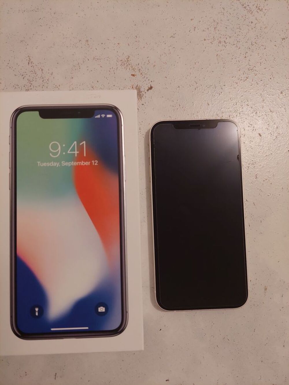 iPhone 12 blanc 64Go Téléphones et tablettes
