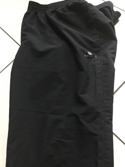 PANTALON DE SPORT MARINE  T. XL  DOMYOS 10 Saint-Genis-Laval (69)