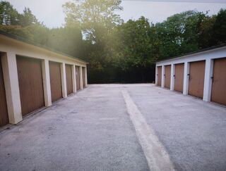  Parking / Garage à louer 14 m²