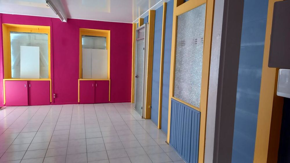   Bureau à louer Basse-terre