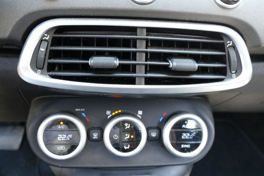500 X 500X 1.4 MultiAir 140 ch DCT Cross+ (7 CV) 2016 occasion 13600 La Ciotat
