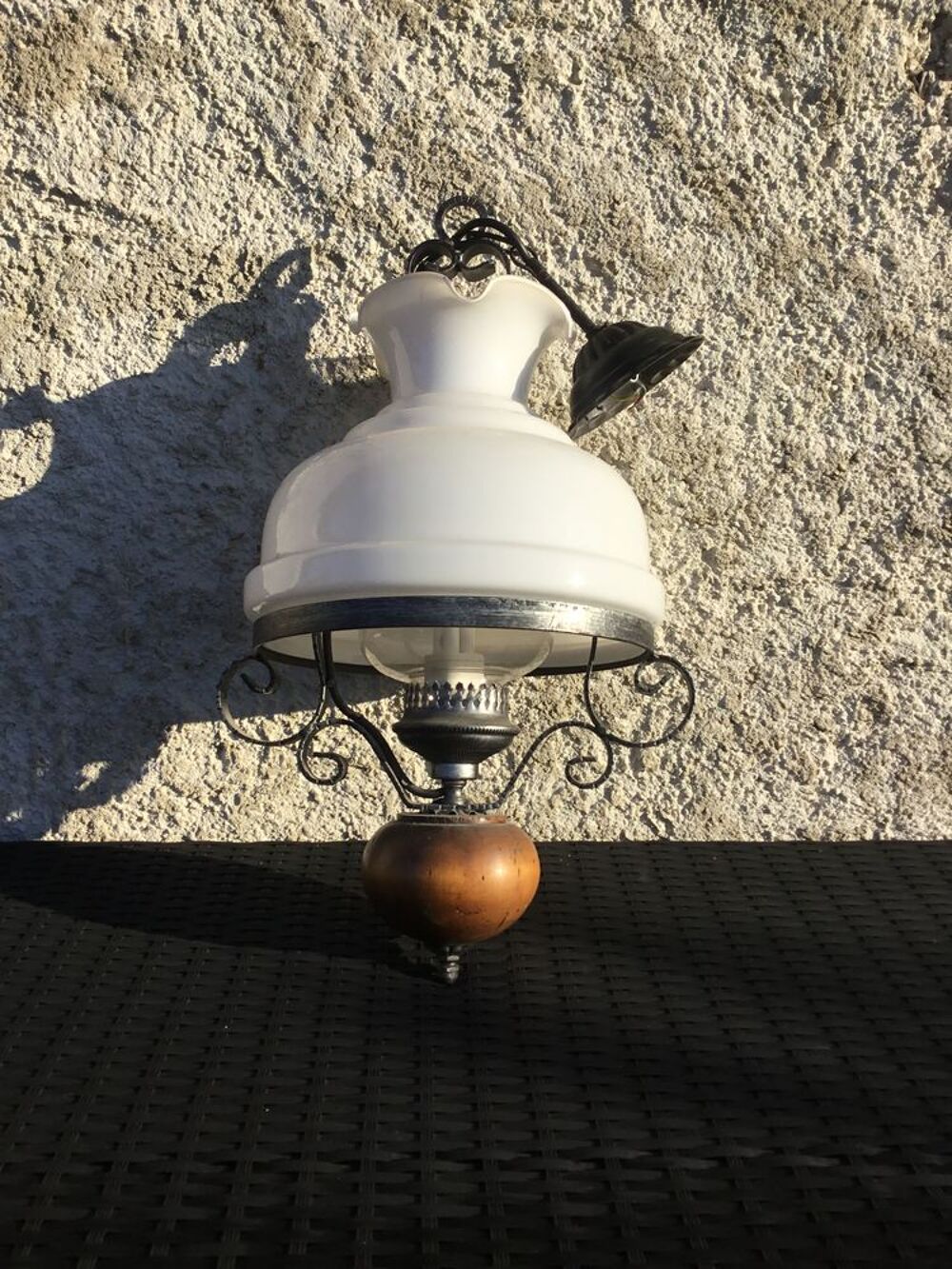Lustre en opaline blanche Décoration