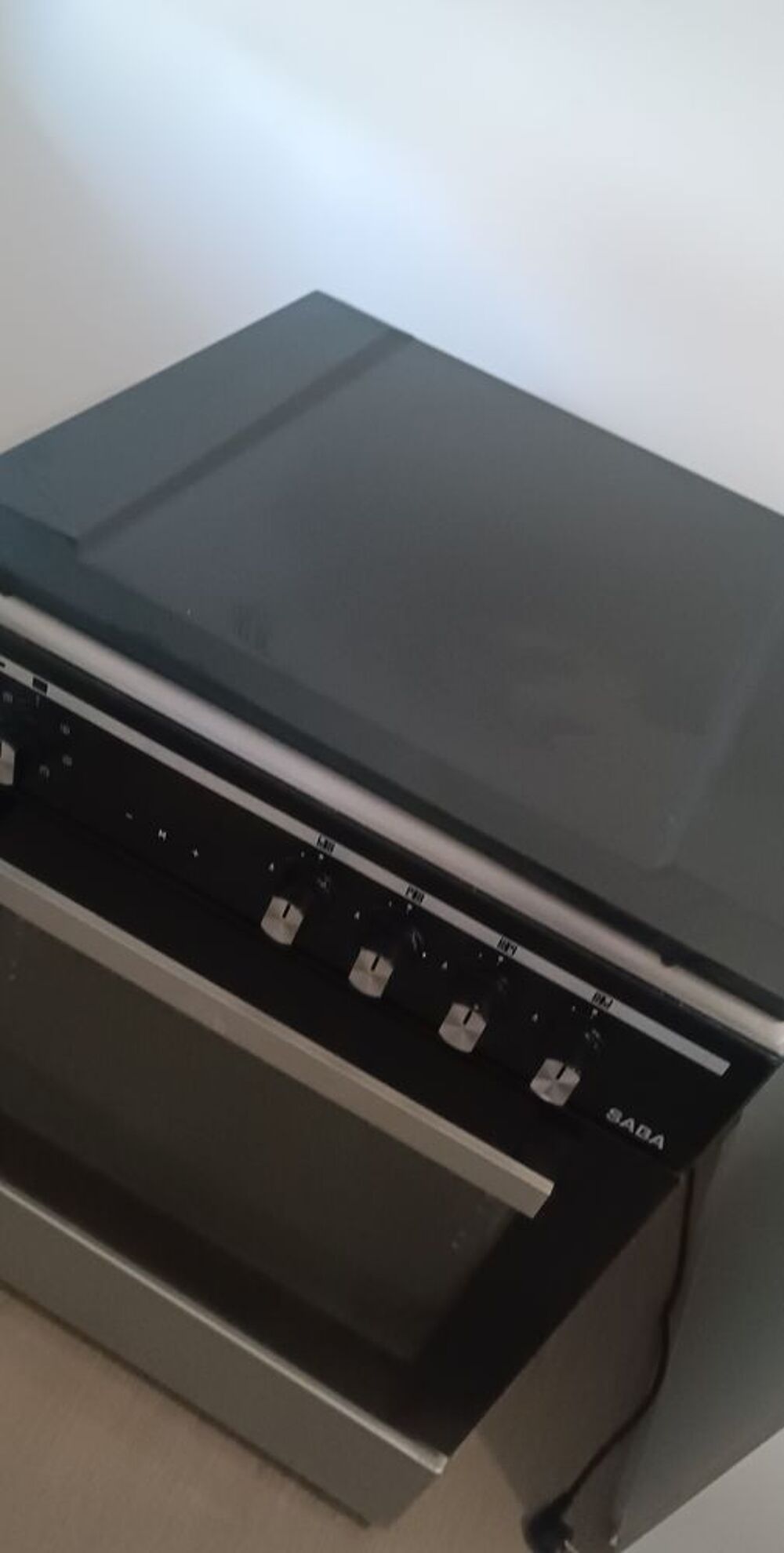 Cuisini&egrave;re SABA Electroménager
