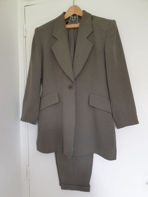 Tailleur veste et pantalon 25 Plaisir (78)