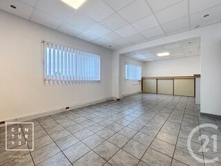  Atelier à louer 8 pièces 150 m² Toulouges