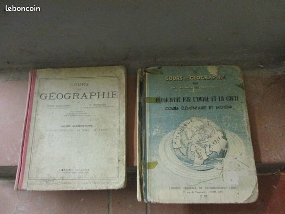 Deux livres de g&eacute;ographies et une page diverse 