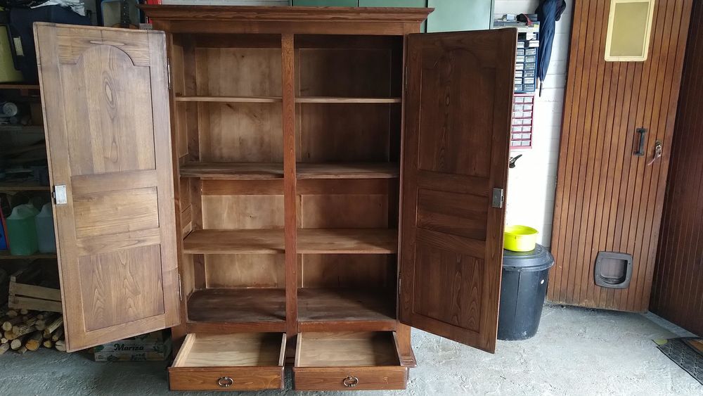 ARMOIRE EN CH&Euml;NE Meubles