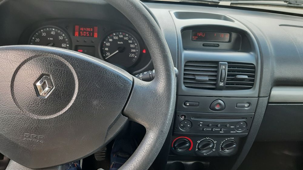 Clio II Clio 1.2 60 eco2 Authentique 2009 occasion 17100 Saintes