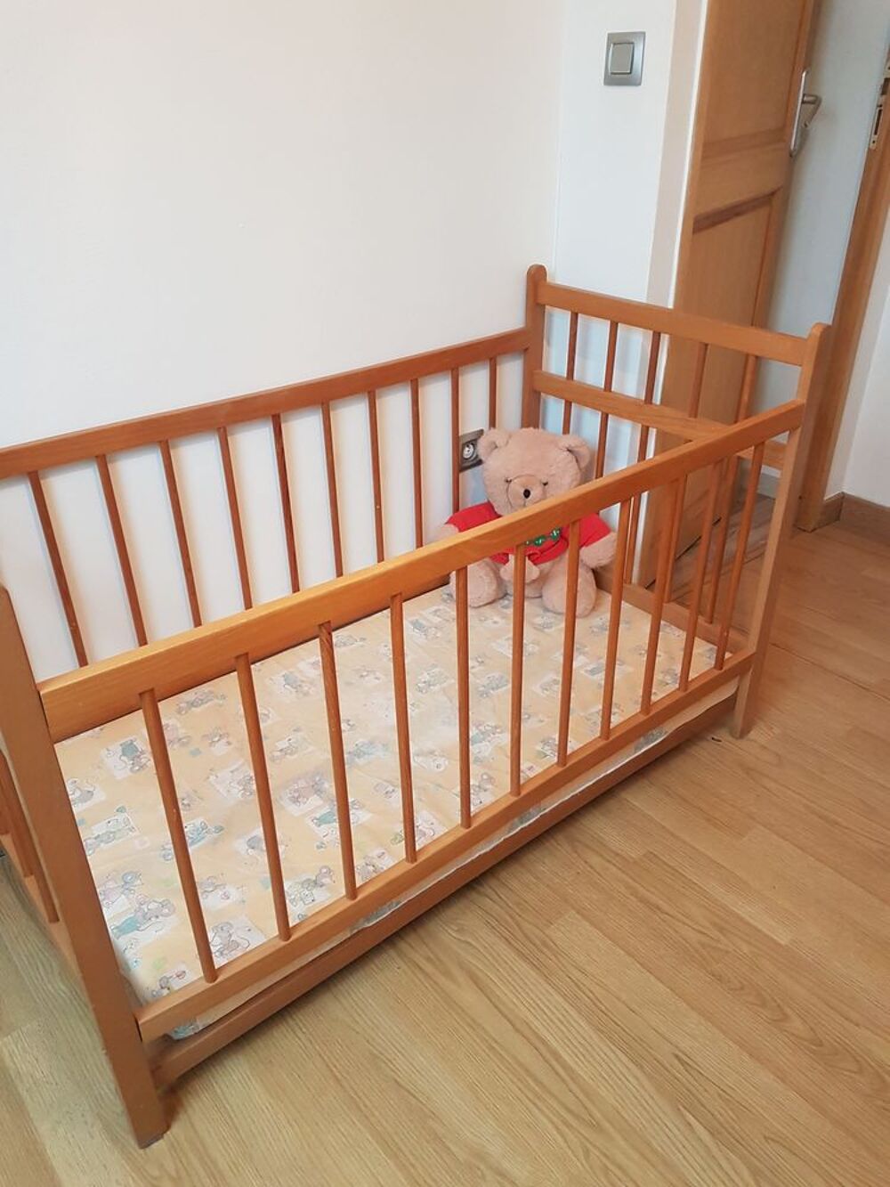 LIT BB avec Matelas neuf
Mobilier enfants