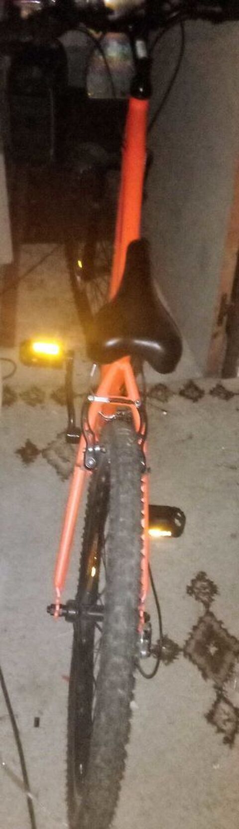 vélo orange. enfant 10  A 12 ans 130 Lampertheim (67)