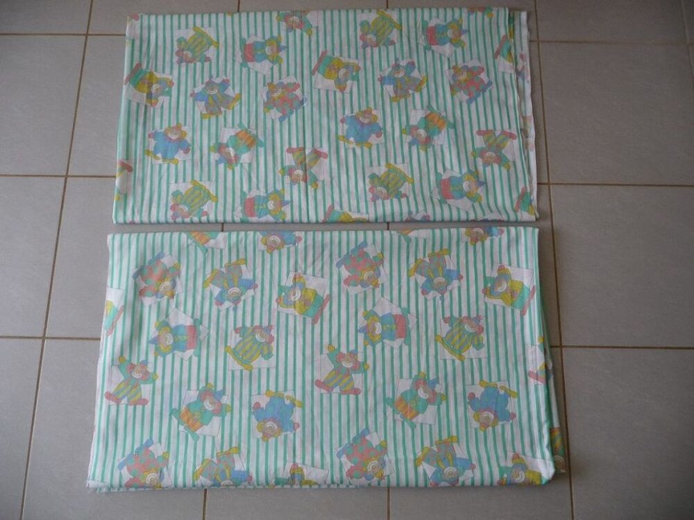 Tissu motifs clowns et rayures vertes Décoration