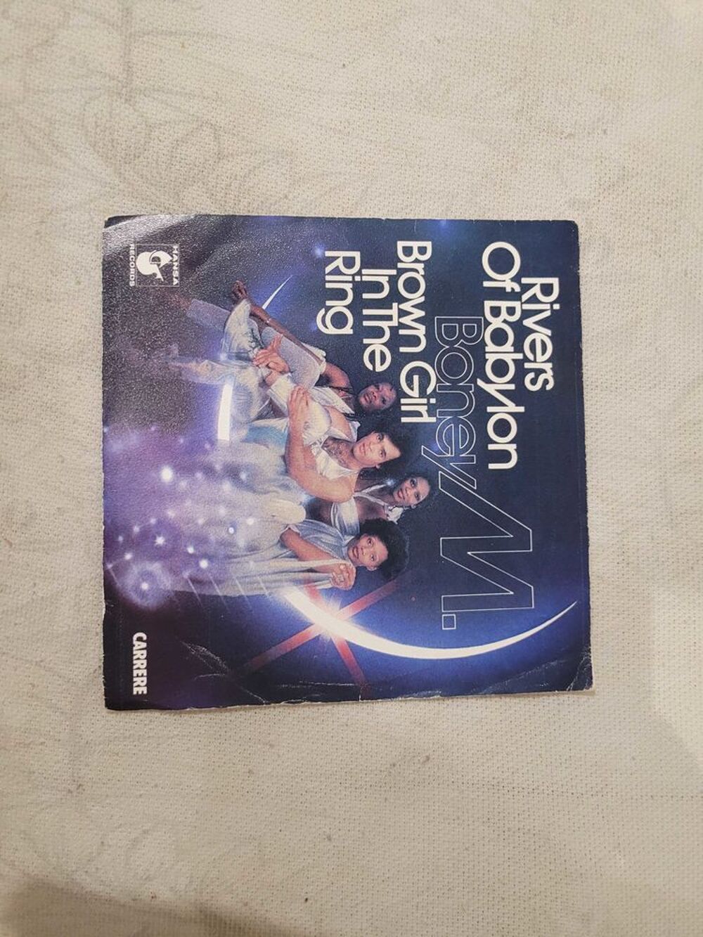 1 disque vinyl 45 tours CD et vinyles