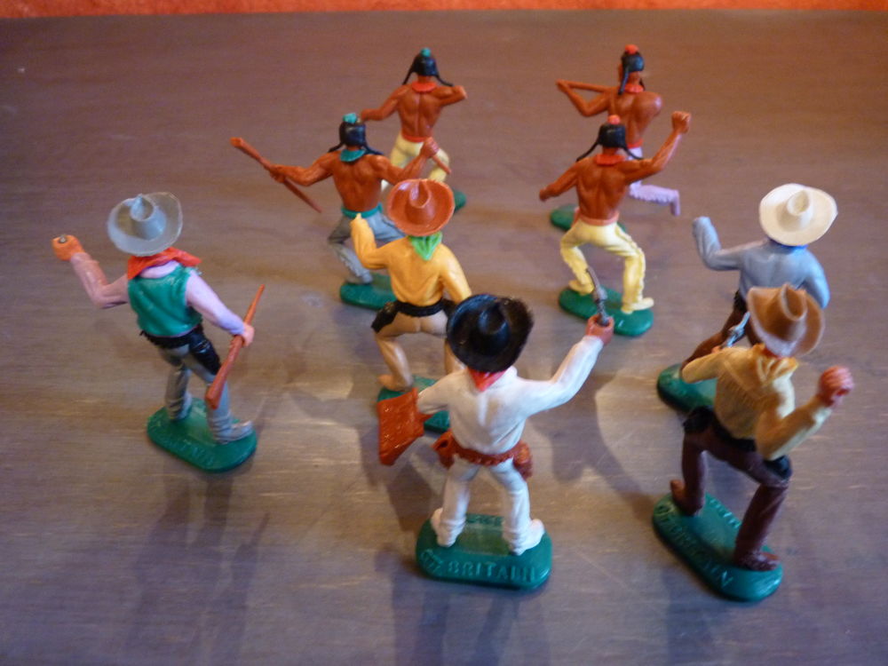 Figurines indiens et cow boys marque TIMPO Jeux / jouets