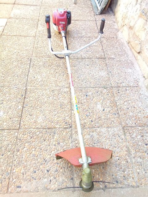 D�broussailleuse Honda Arbre blue bird mod�le HO 35 PLUS 250 Carros (06)