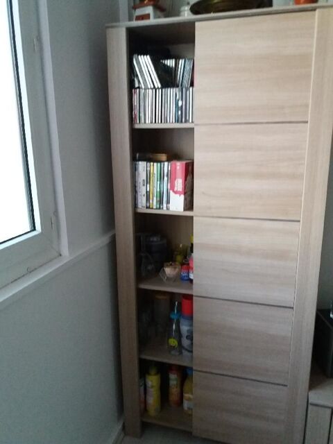 table pour tl et armoire de rangement en bois 130 Saint-Germain-en-Laye (78)