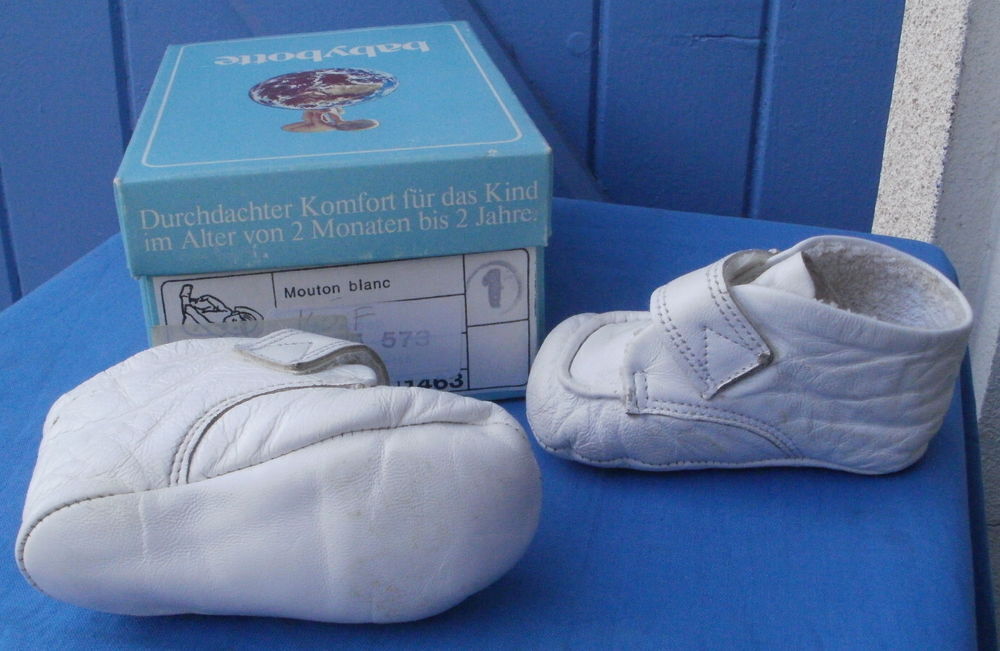 Chaussures ou Chaussons b&eacute;b&eacute; vintage - Taille 1 (BabyBotte) Chaussures enfants