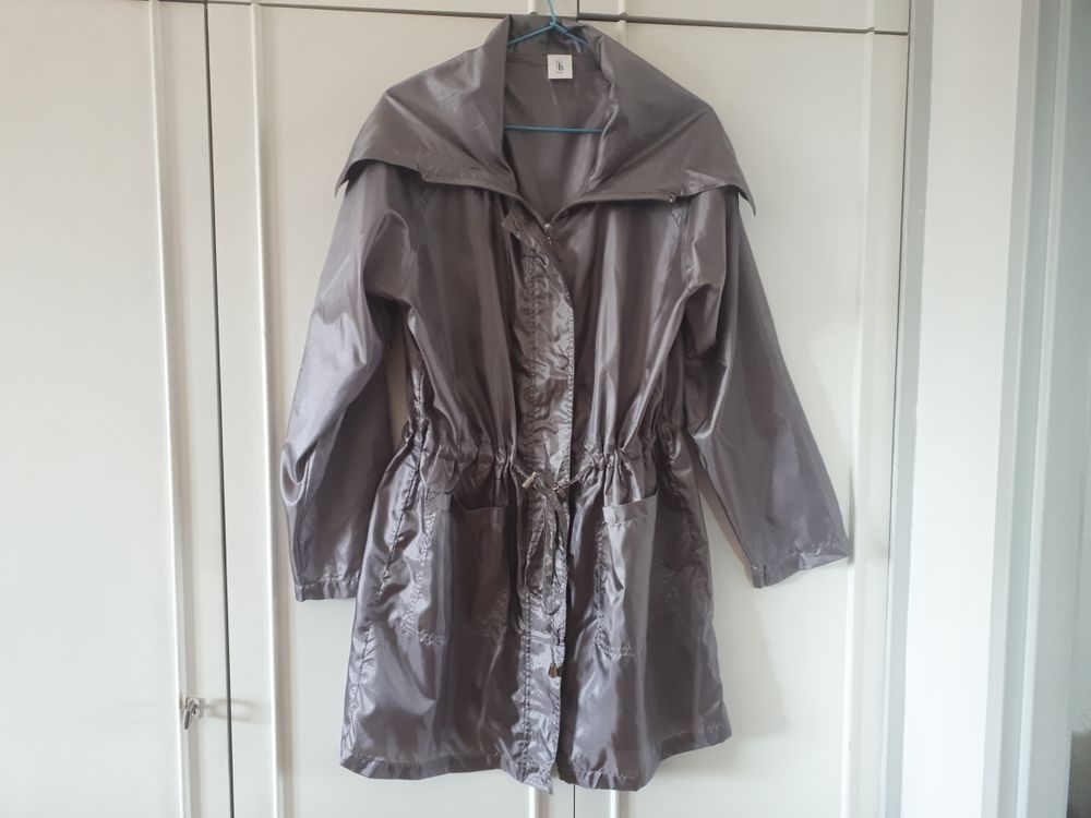 Imperm&eacute;able l&eacute;ger femme NEUF - 42/44 Vêtements