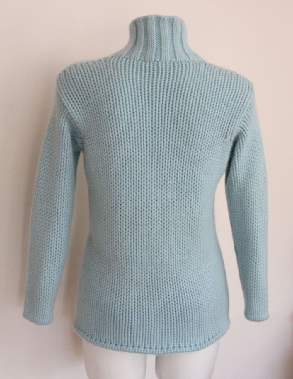 Pull cachemire bleu glacier FEDELI T.M
T.38/40 Fr Vêtements