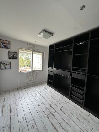  Appartement à louer 3 pièces 60 m²