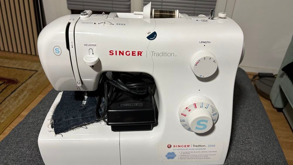 Machine &agrave; coudre Electrom�nager