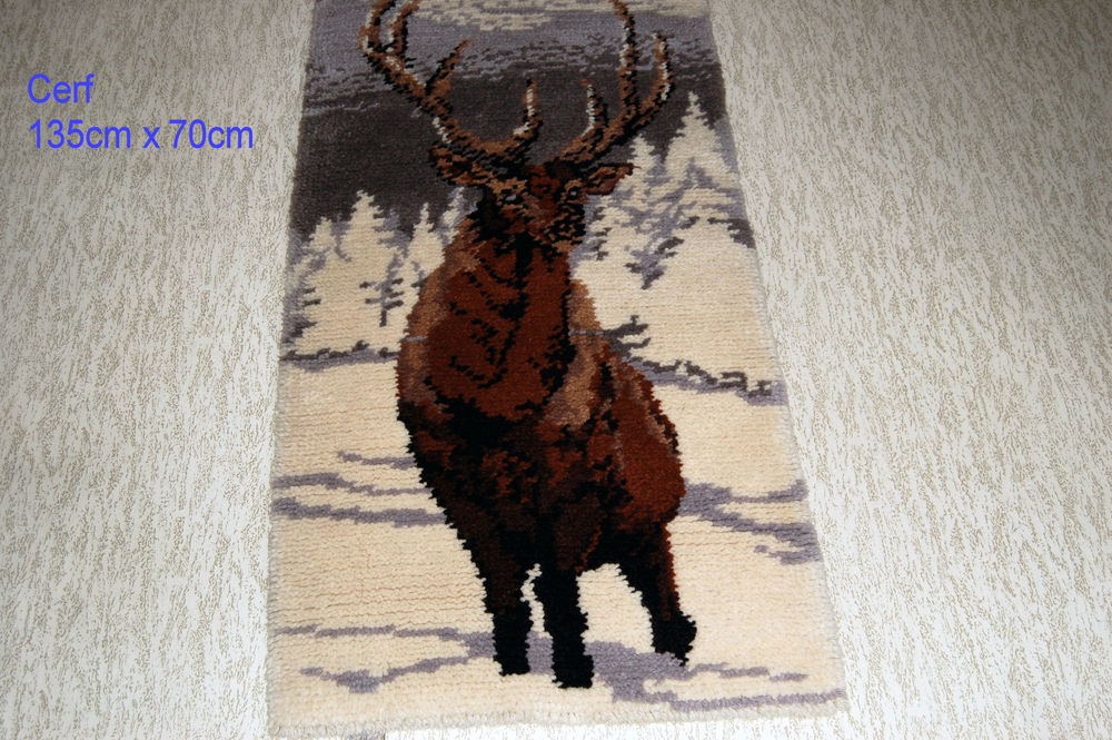 Tapis haute laine en points nou&eacute;s d&eacute;cor cerf Décoration