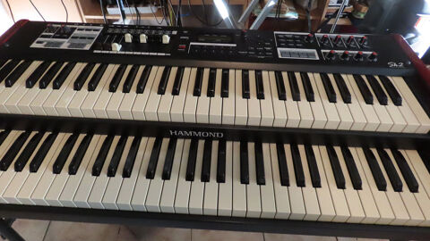 Hammond SK2 + P�dale leslie N�o minivent2 1000 Villelaure (84)