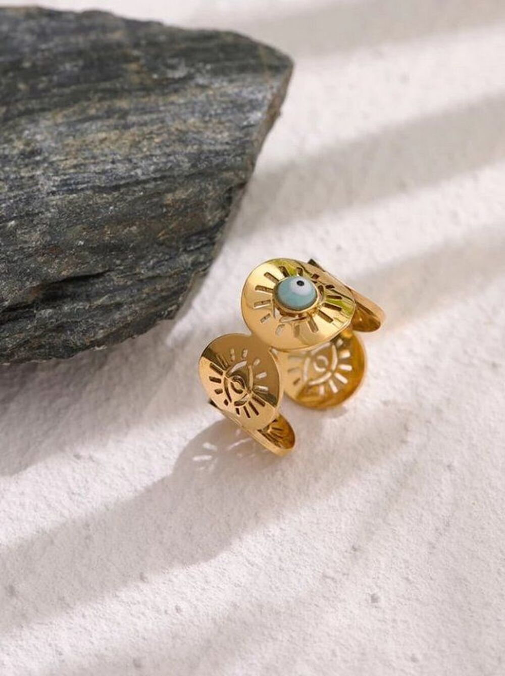 Bague oeil Bijoux et montres