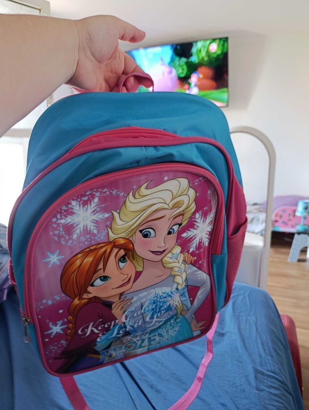 cartable neuf avec trousse offert reine des neige Jeux / jouets