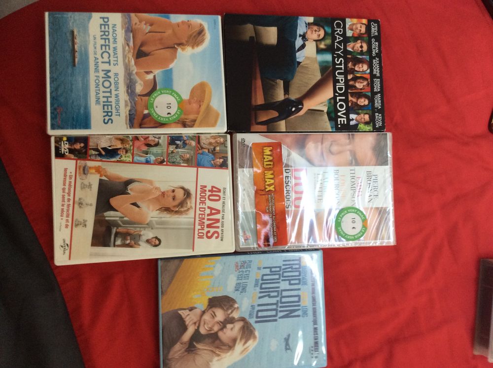 5 DVD dont 2 neufs sous emballage DVD et blu-ray