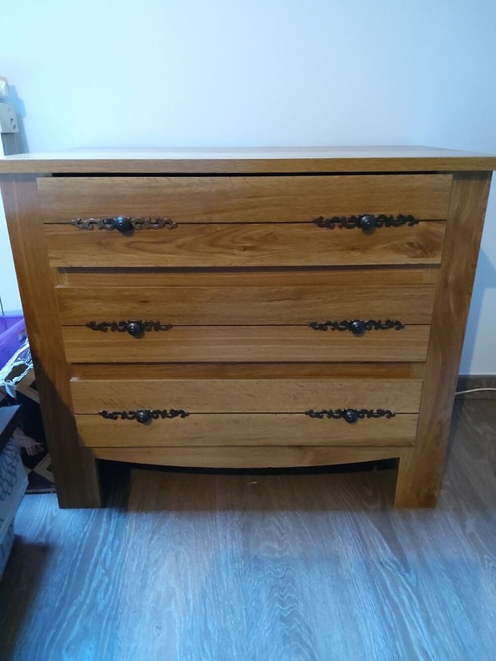 Jolie petite commode Meubles
