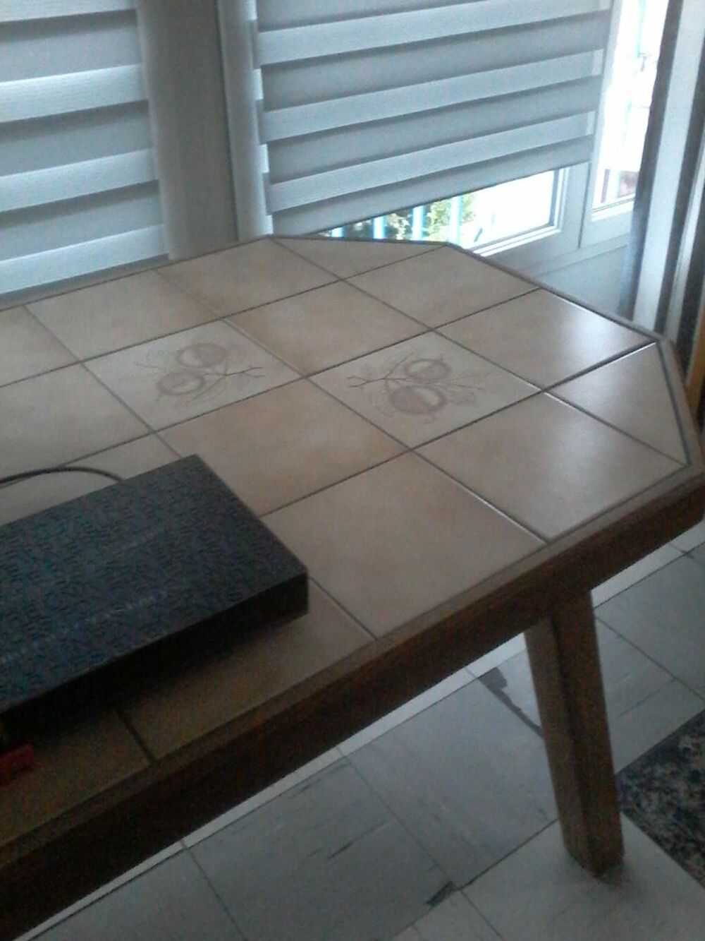 Table en bois massif ch&ecirc;ne clair Meubles