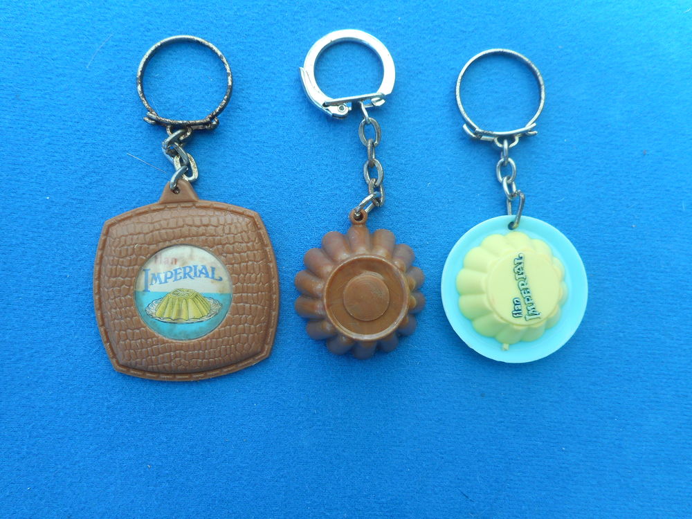 Lot de 3 porte cl&eacute;s desserts flans 