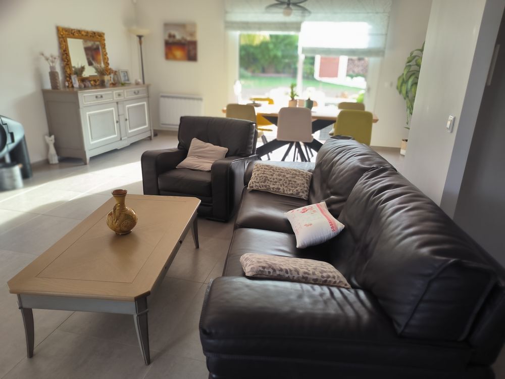 Canap&eacute; et fauteuil cuir Meubles