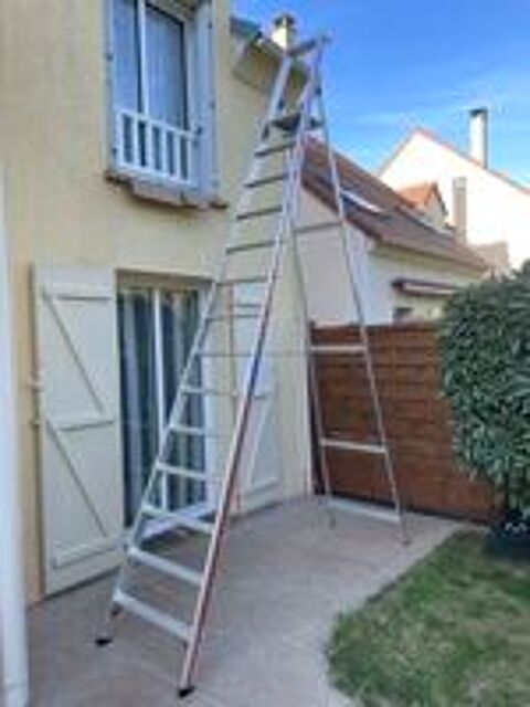   Escabeau 14 marches - Hauteur plate-forme = 3.25m -Etat neuf 