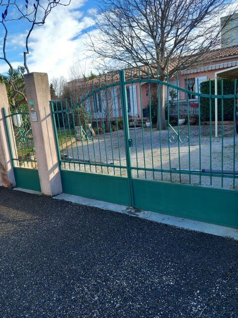 portail et portillon de cloture automatis�e 300 Boll�ne (84)