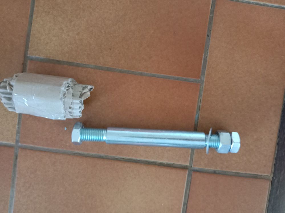 Roue de Brouette Increvable 3.50-6 avec axe et &eacute;crous neuve Jardin