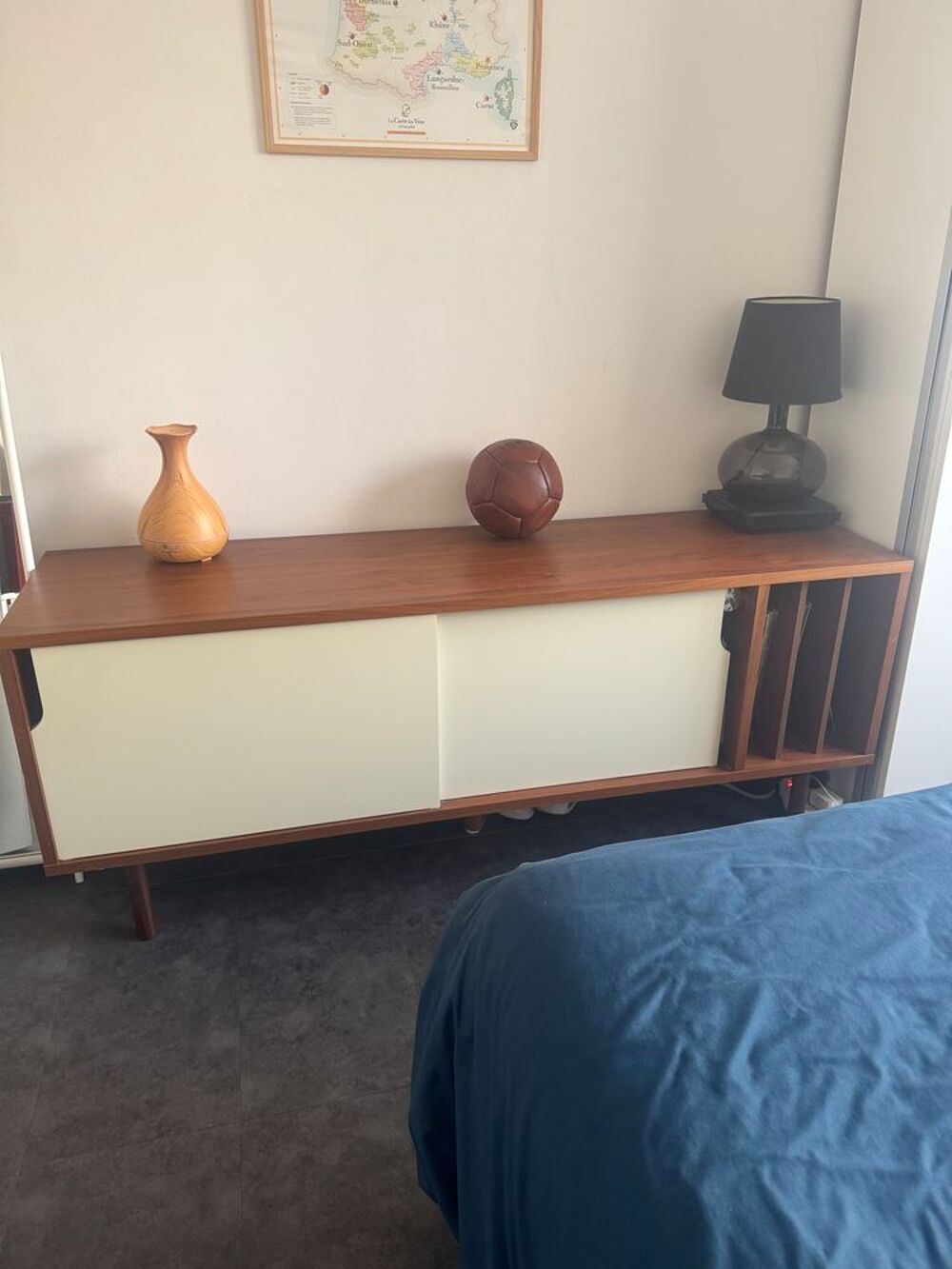 Buffet bas plaqu&eacute; noyer Meubles