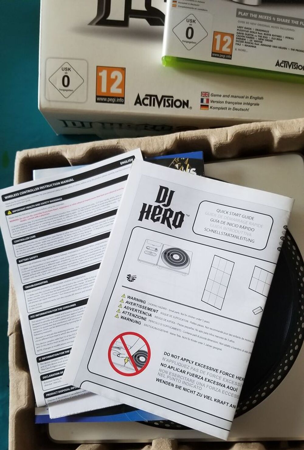 DJ Hero 2 pour xbox360 + 2 jeux dj hero Consoles et jeux vidos