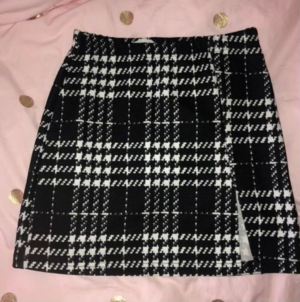 JUPE &Agrave; CARREAUX NOIR ET BLANC TAILLE S Vêtements