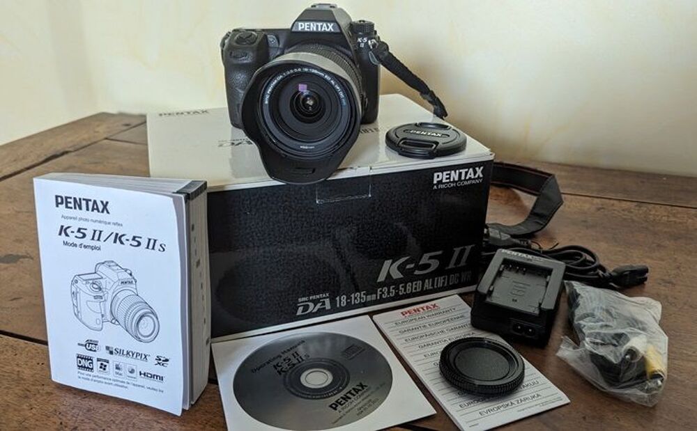 Reflex compact Pentax K5 II avec objectif DA18-135mm Photos/Video/TV