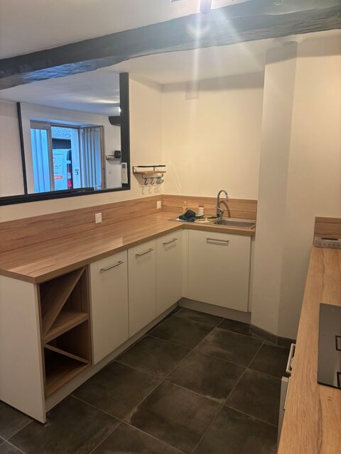  Maison � louer 3/4 pi�ces 85 m� Saint-julien-de-l'escap