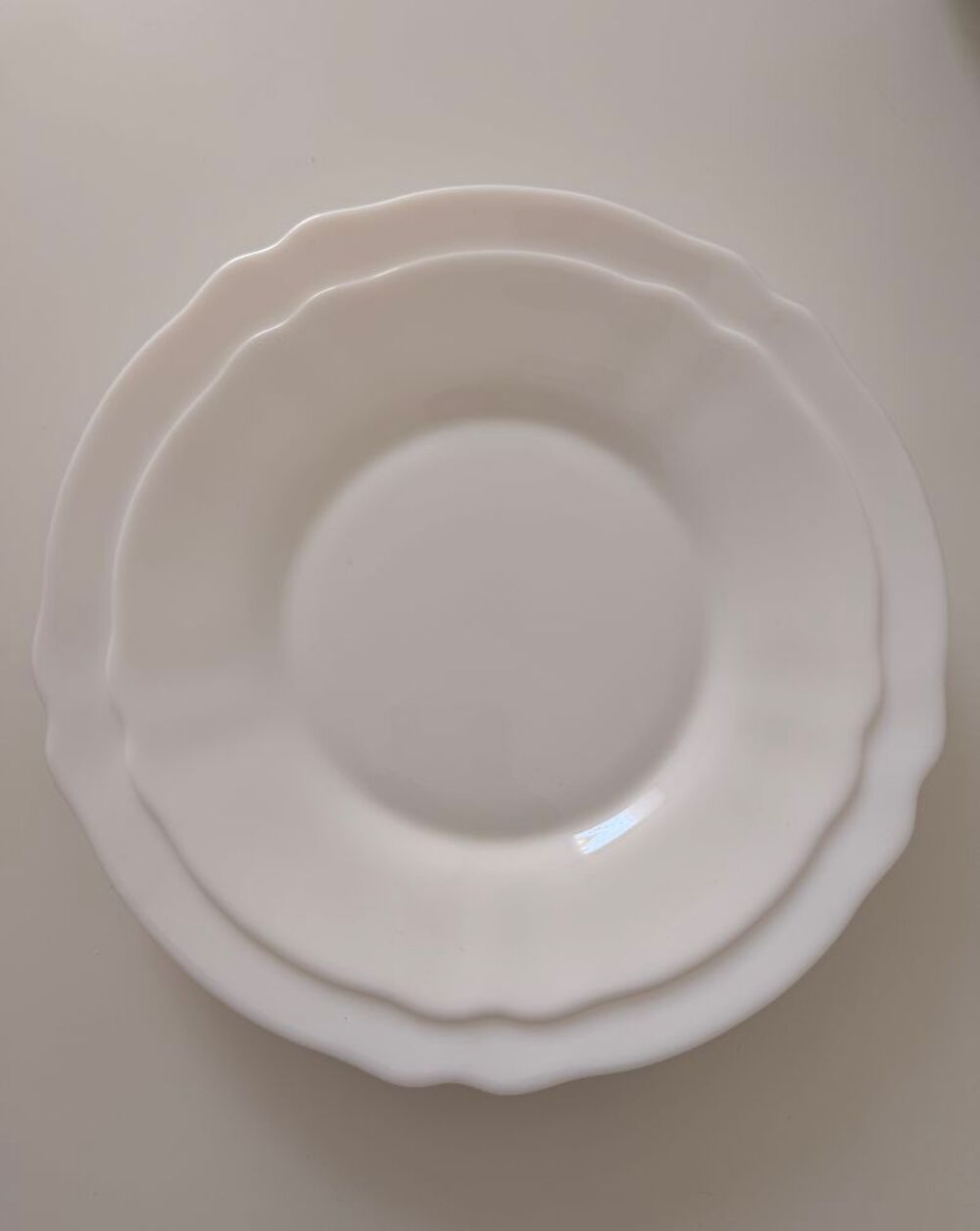 Lot de 10 assiettes creuses et 10 assiettes &agrave; dessert blanch Cuisine
