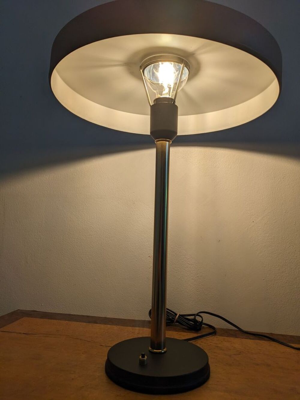 Lampe de bureau design Louis Kalff pour Philips Mod&egrave;le Timor Décoration