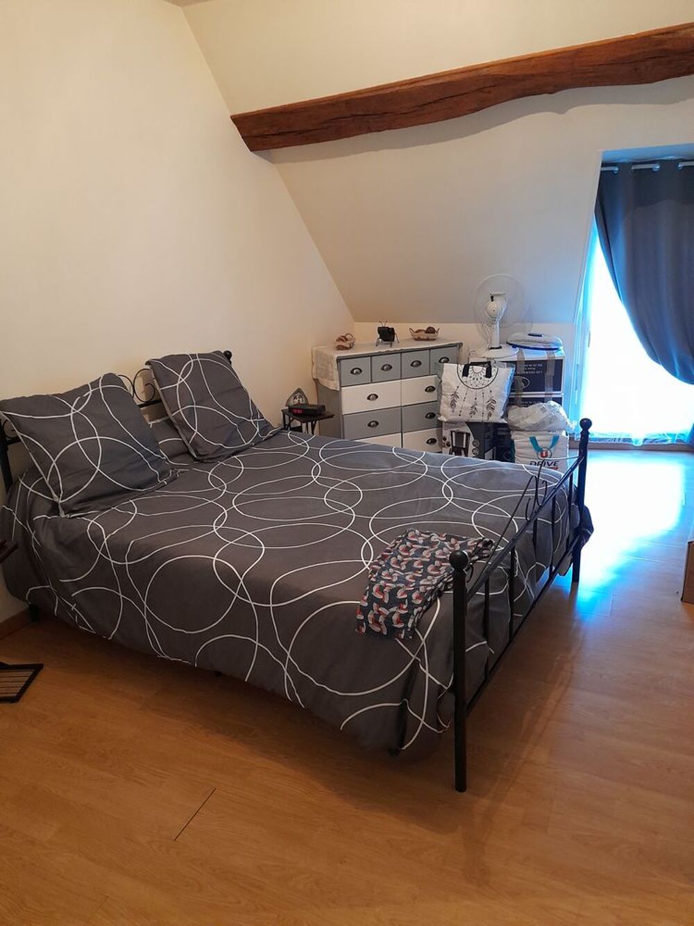 Location Duplex/Triplex A 20 MNS DE SENS, MONTEREAU ET NEMOURS, centre CHEROY Chéroy