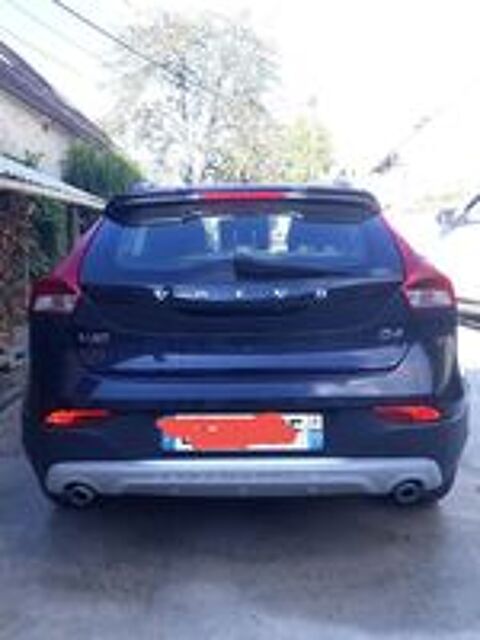 V40 Cross Country D4 190 Summum Geartronic A 2015 occasion 77370 La Croix-en-Brie
