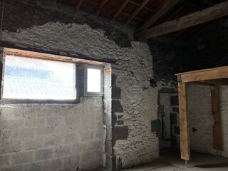  Parking / Garage  louer 80 m