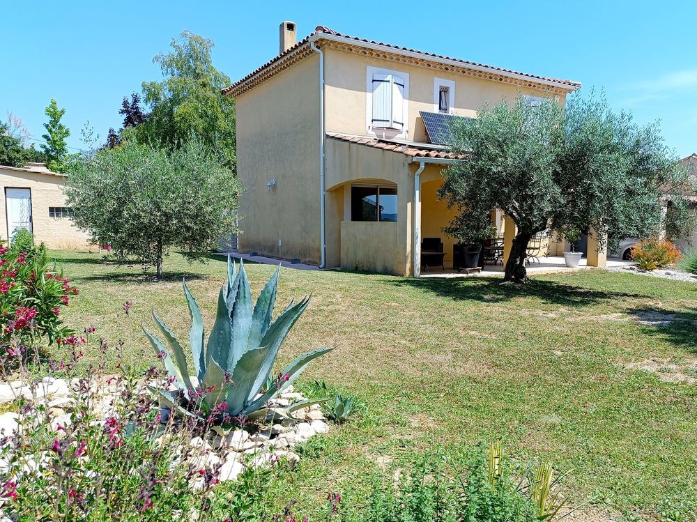 Maison 5 pièces 107 m² · à Volx · 107 m² · 370 000 €